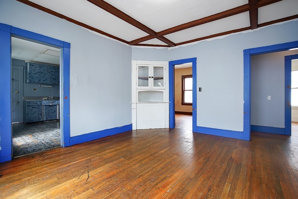 54 Lester Street Springfield, MA 01108 - Photo 5 of 34