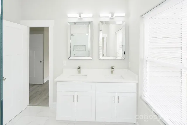 $2,500 | 3806 Freedom Drive, Charlotte, NC 28208