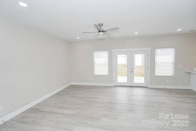 $2,500 | 3806 Freedom Drive, Charlotte, NC 28208