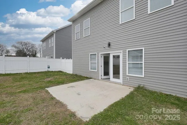 $2,500 | 3806 Freedom Drive, Charlotte, NC 28208