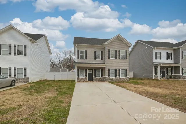 $2,500 | 3806 Freedom Drive, Charlotte, NC 28208