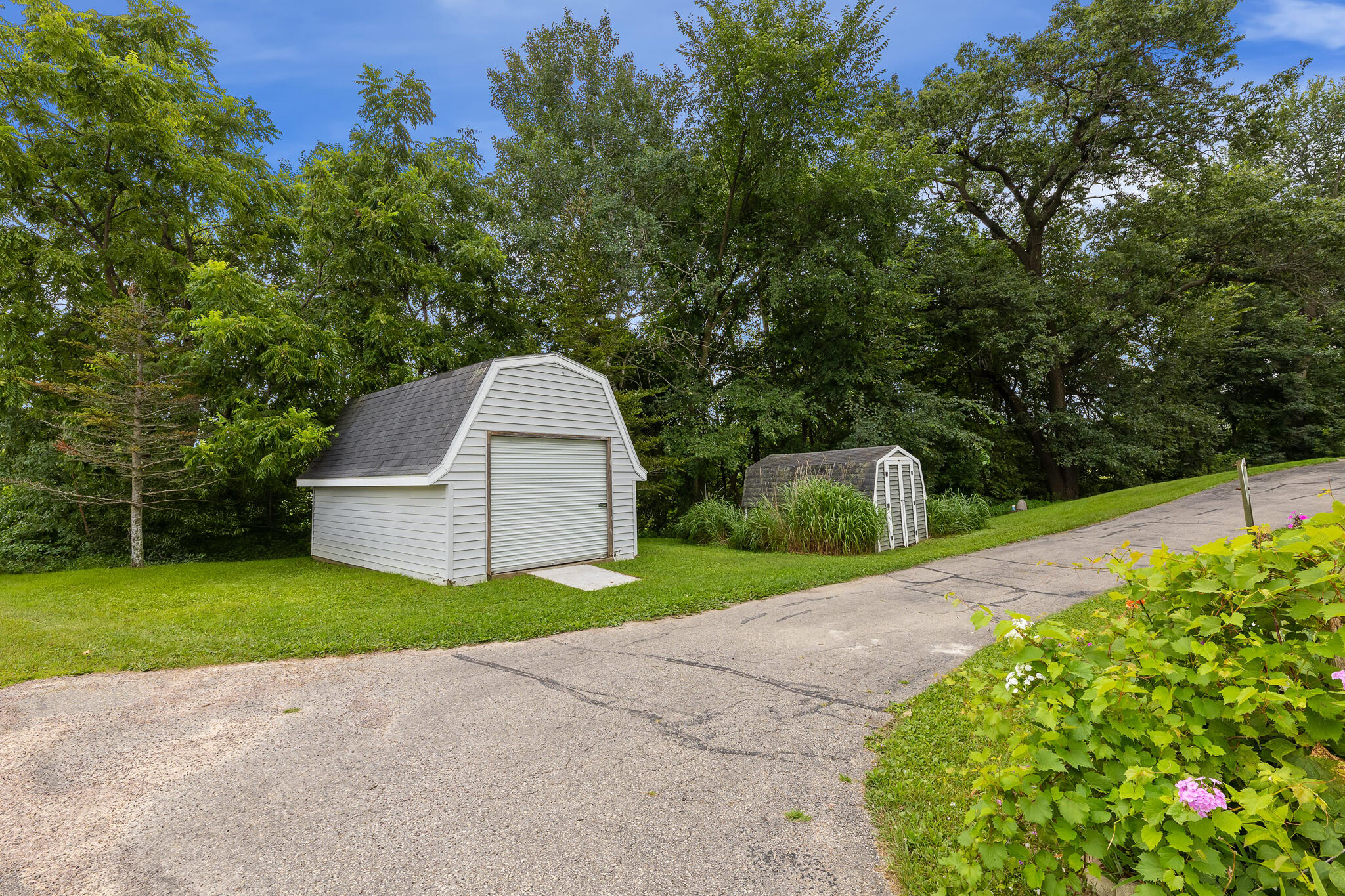 W5861 Mahlum Road Farmington, WI 54636 - Photo 3 of 26 3 GARDEN SHED