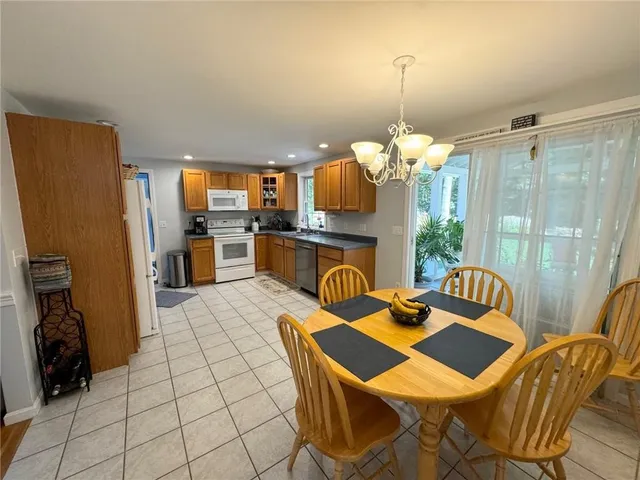 $1,975 | 8 Healey Brook Drive, Charlestown, RI 02813