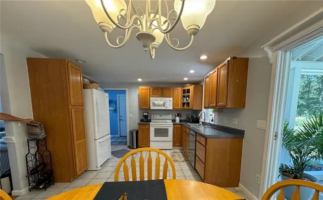 $1,975 | 8 Healey Brook Drive, Charlestown, RI 02813