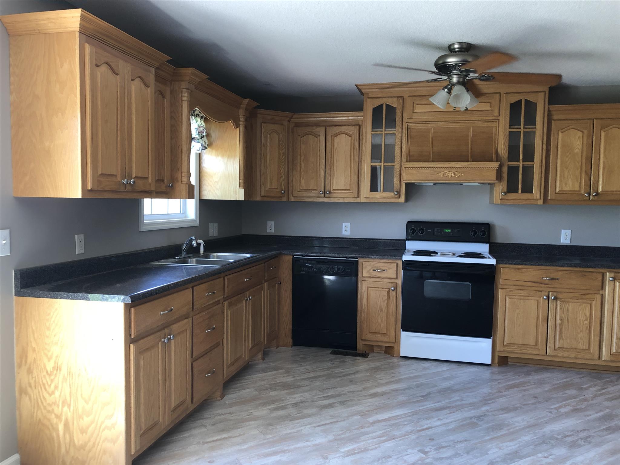 405 Hudson Road Lawrenceburg, TN 38464 - Photo 12 of 16 Gallery Image 12