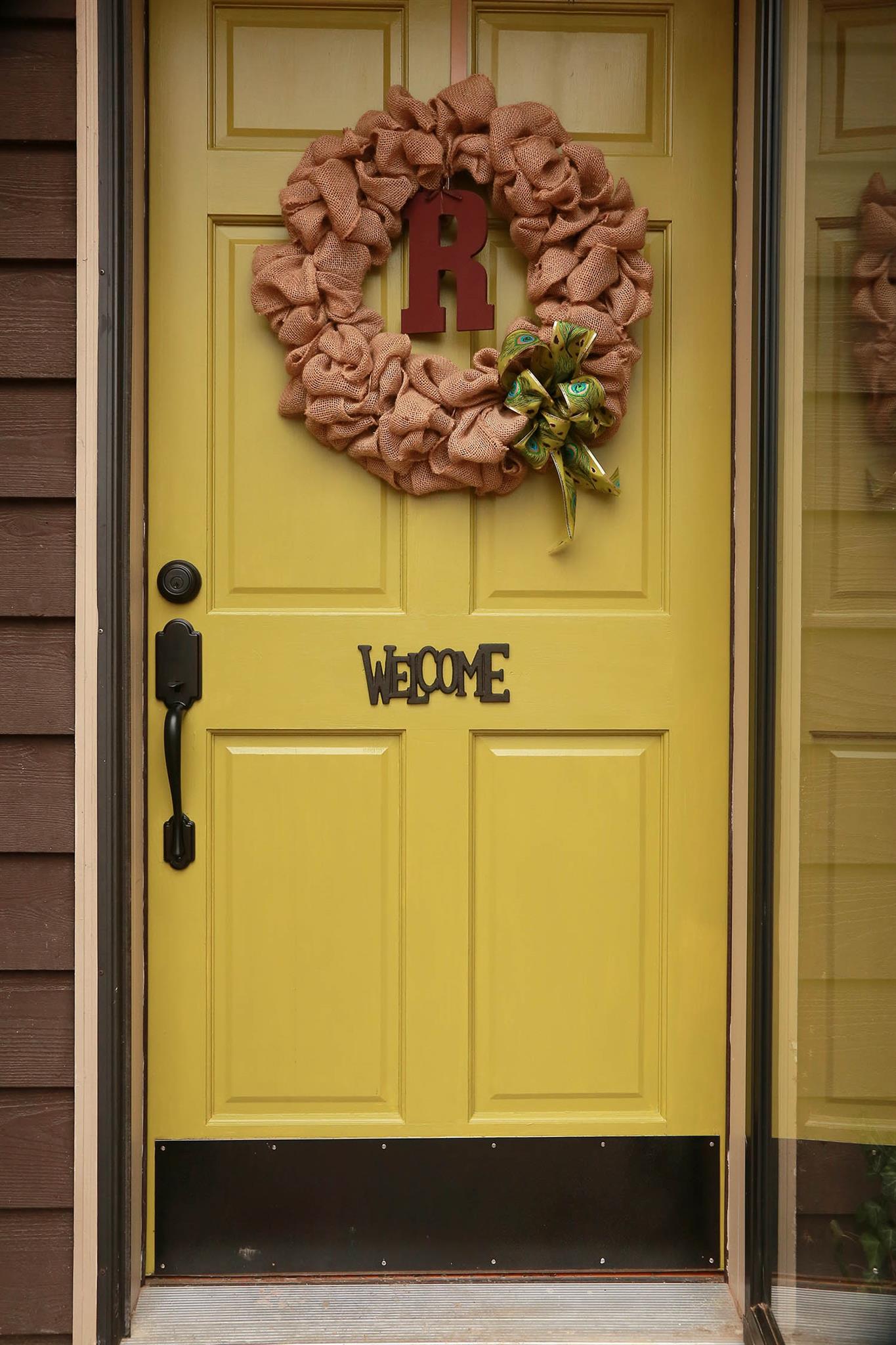 2004 Lawrence Lane Springfield, TN 37172 - Photo 2 of 30 a view of a door