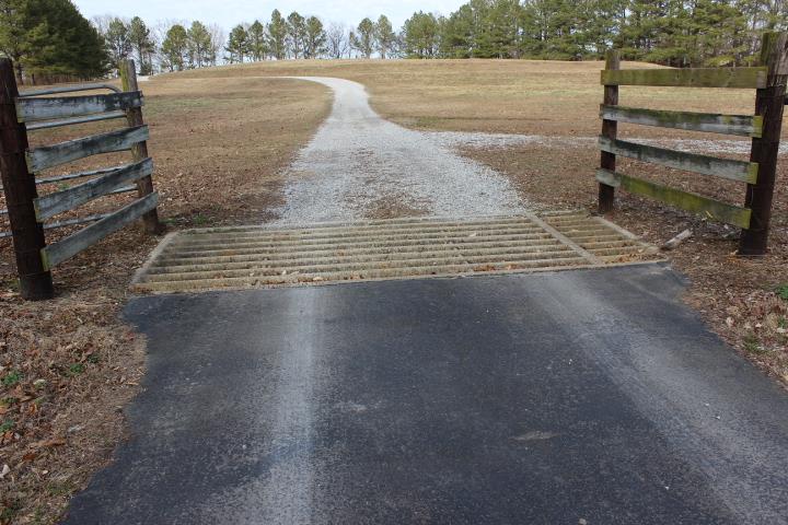 2004 Lawrence Lane Springfield, TN 37172 - Photo 29 of 30 a view of a terrace view