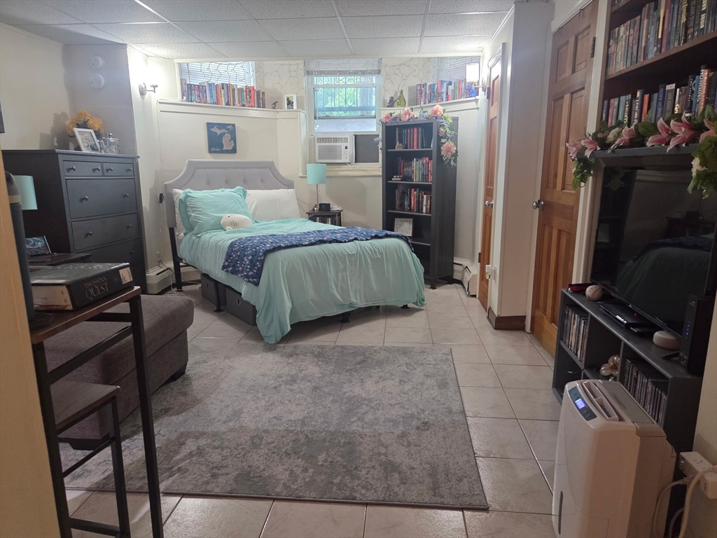 907 Beacon Street, Unit 1 Boston, MA 02215 - Photo 3 of 16