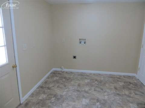 14050 Lakefield Road Hemlock, MI 48626 - Photo 22 of 27 20343750-21.JPG