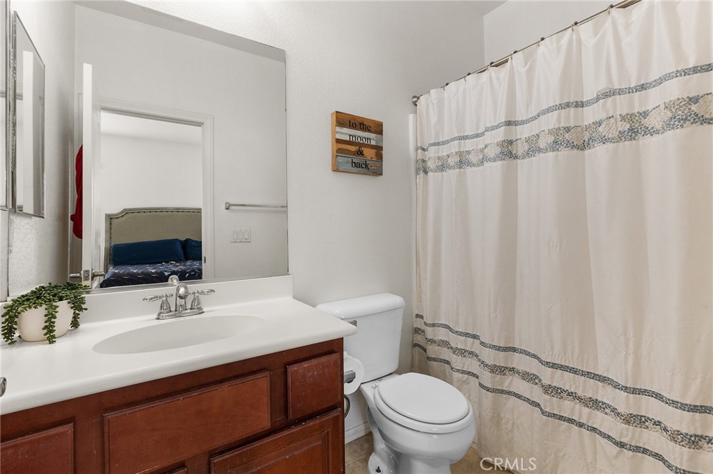 45454 Seagull Way Temecula, CA 92592 - Photo 34 of 62 private bathroom in junior suite
