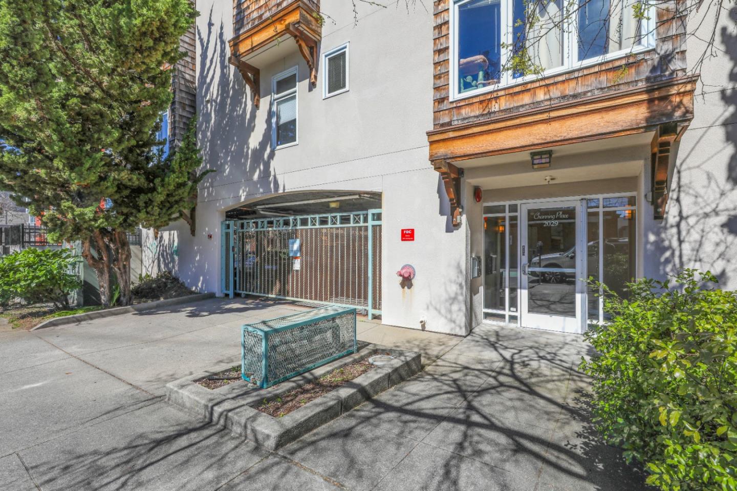 2029 Channing Way, Unit 3C Berkeley, CA 94704 - Photo 3 of 31 a front view of a building