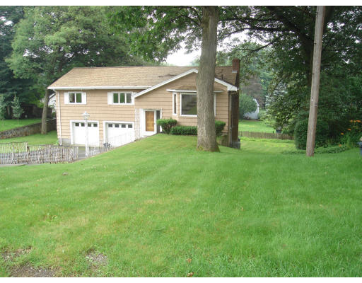 21 Ginn Road Winchester, MA 01890 - Photo 2 of 10