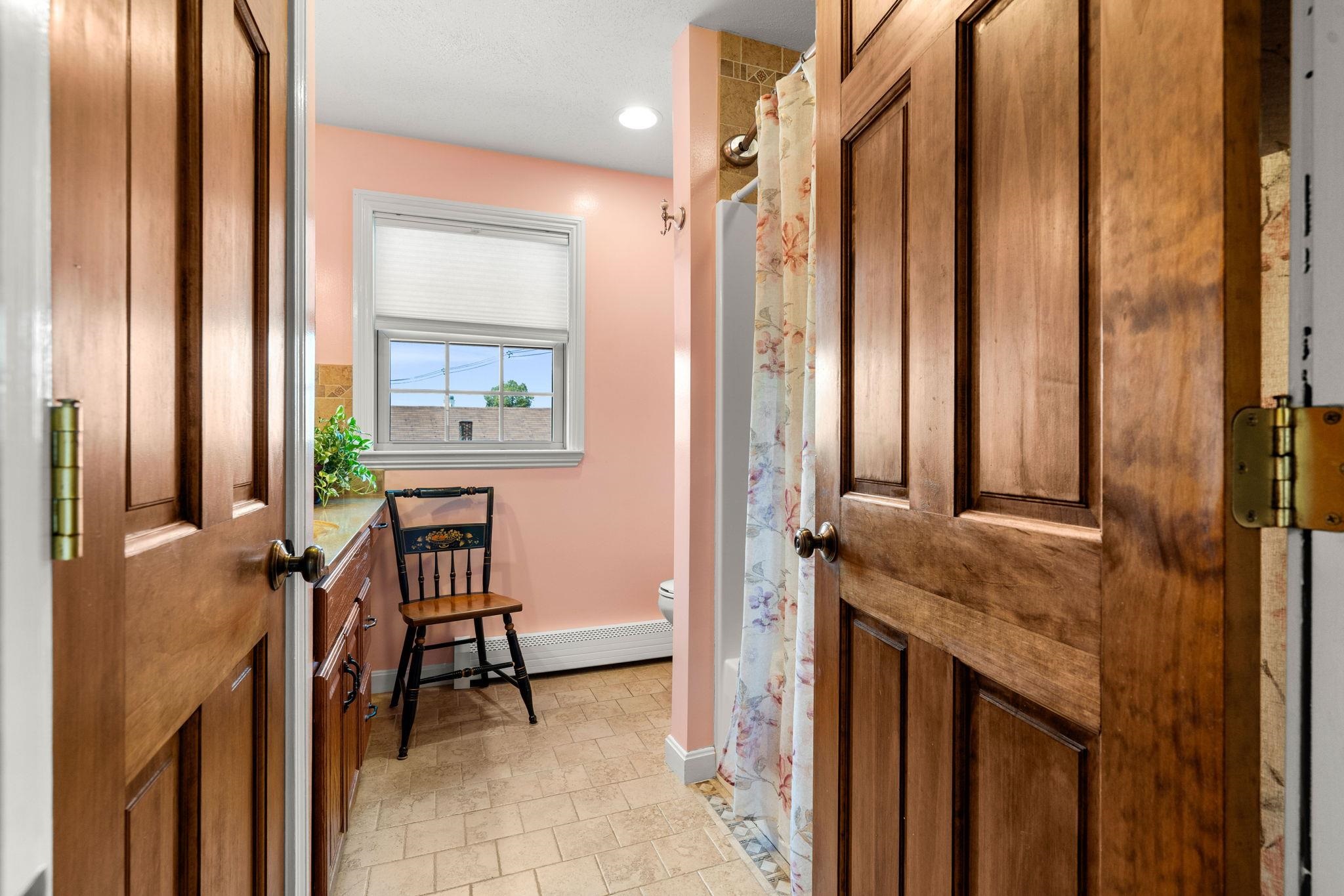 13-2 High Street, Unit 2 Exeter, NH 03833 - Photo 15 of 38