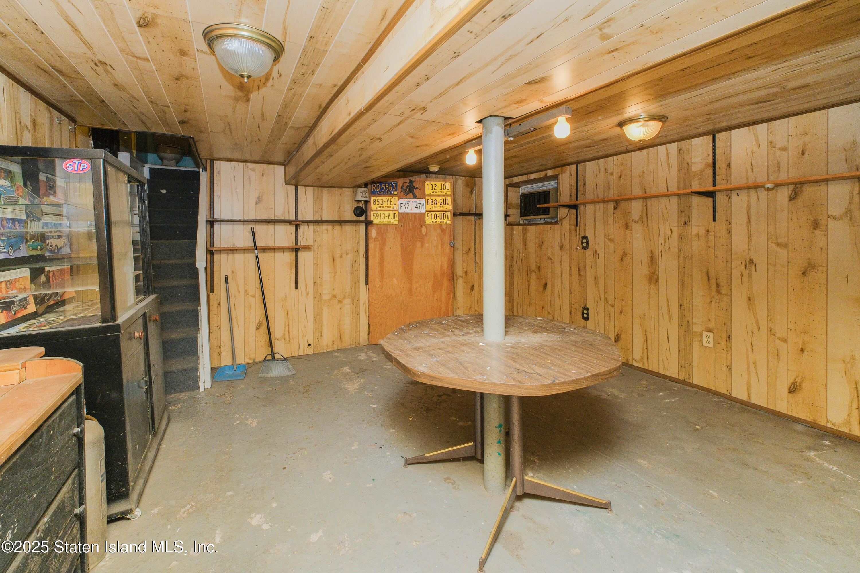 458 Watchogue Road Staten Island, NY 10314 - Photo 31 of 40 .