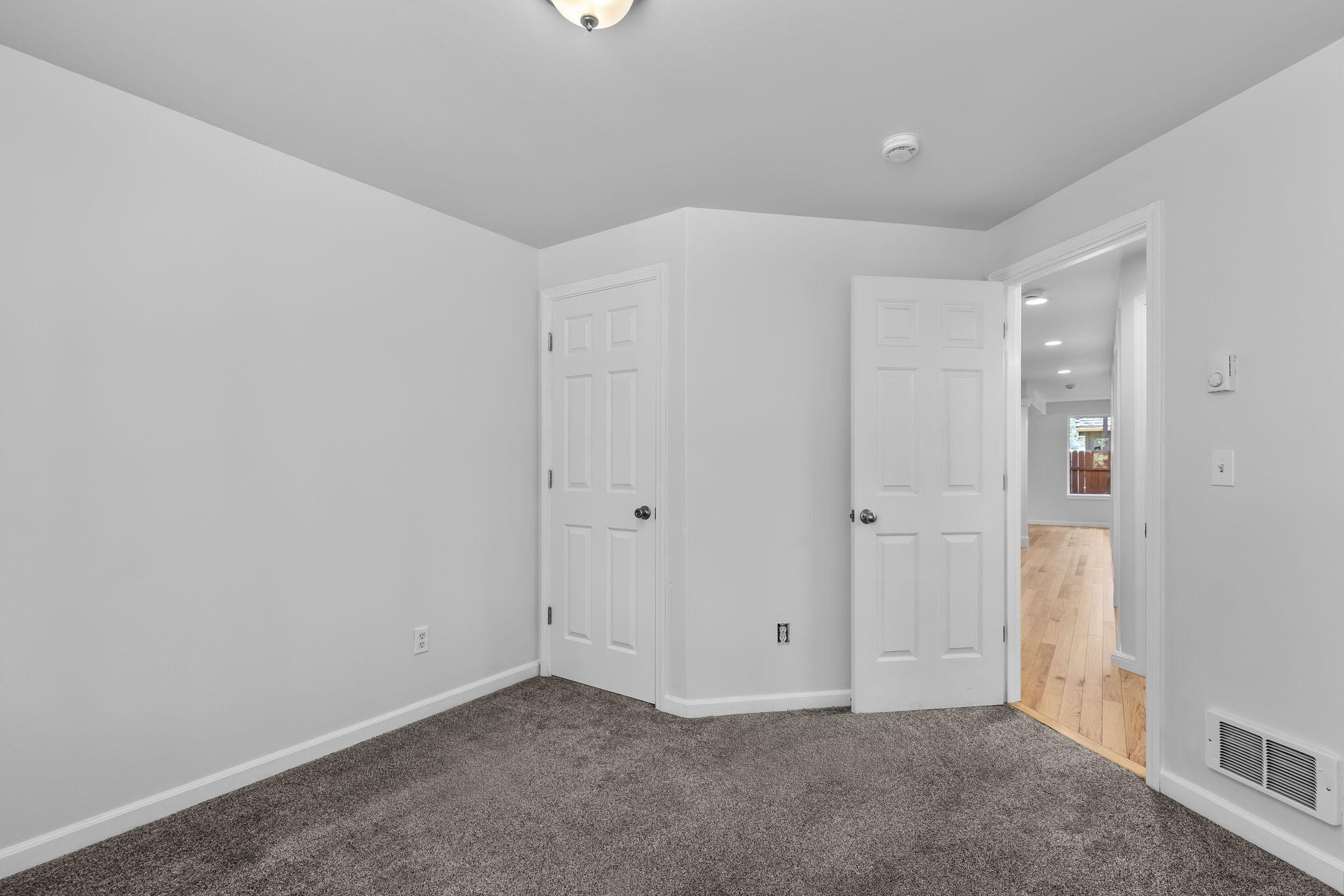 55647 Swan Road Bend, OR 97707 - Photo 17 of 33
