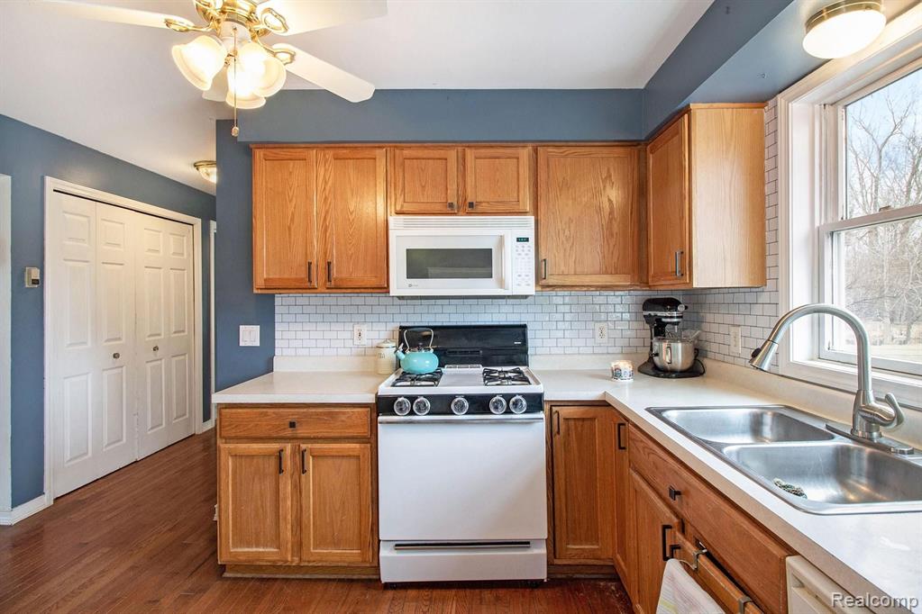 15037 Bird Road Byron, MI 48418 - Photo 13 of 34