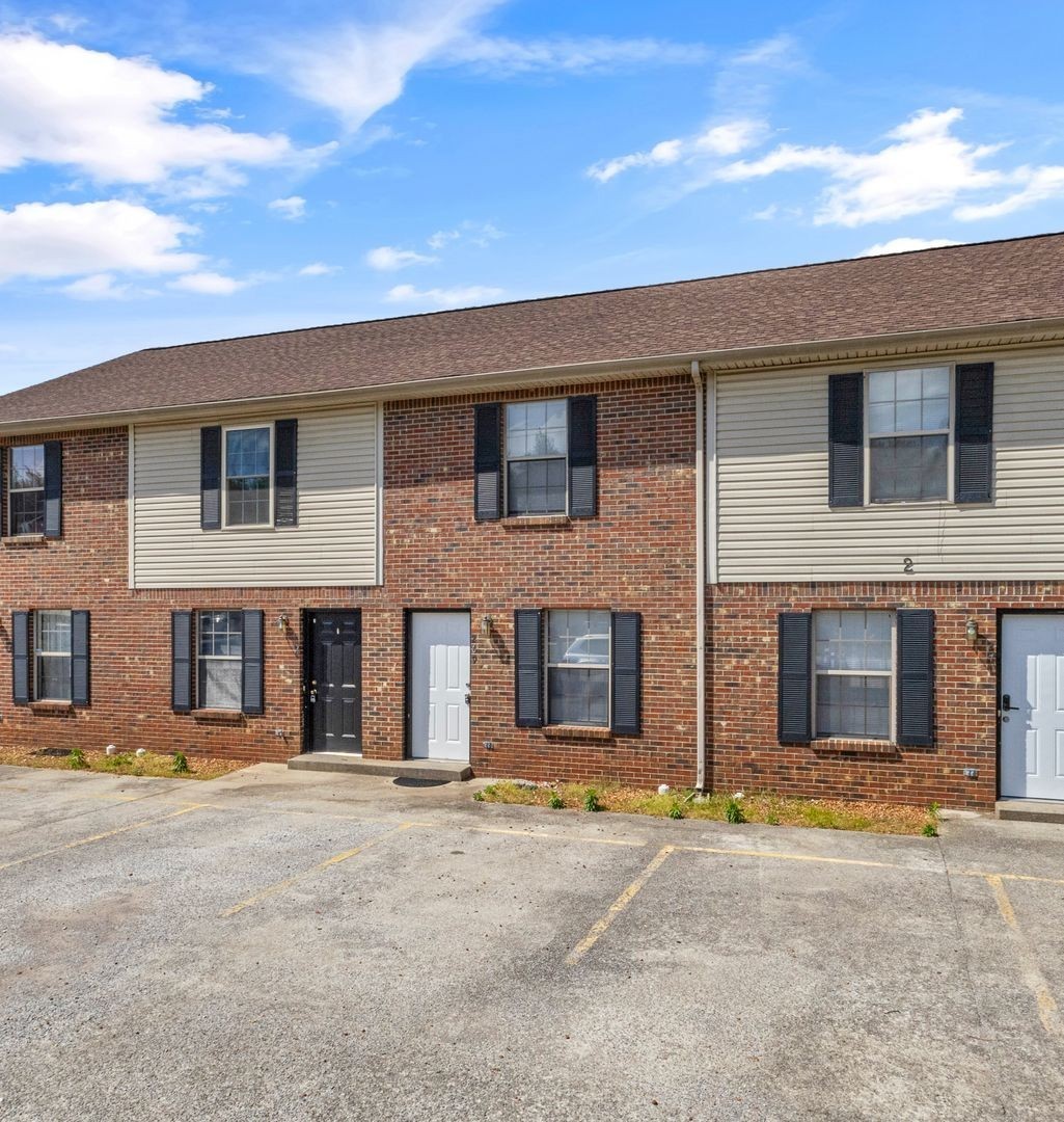 293 State Line Road Oak Grove, KY 42262 - Photo 1 of 18