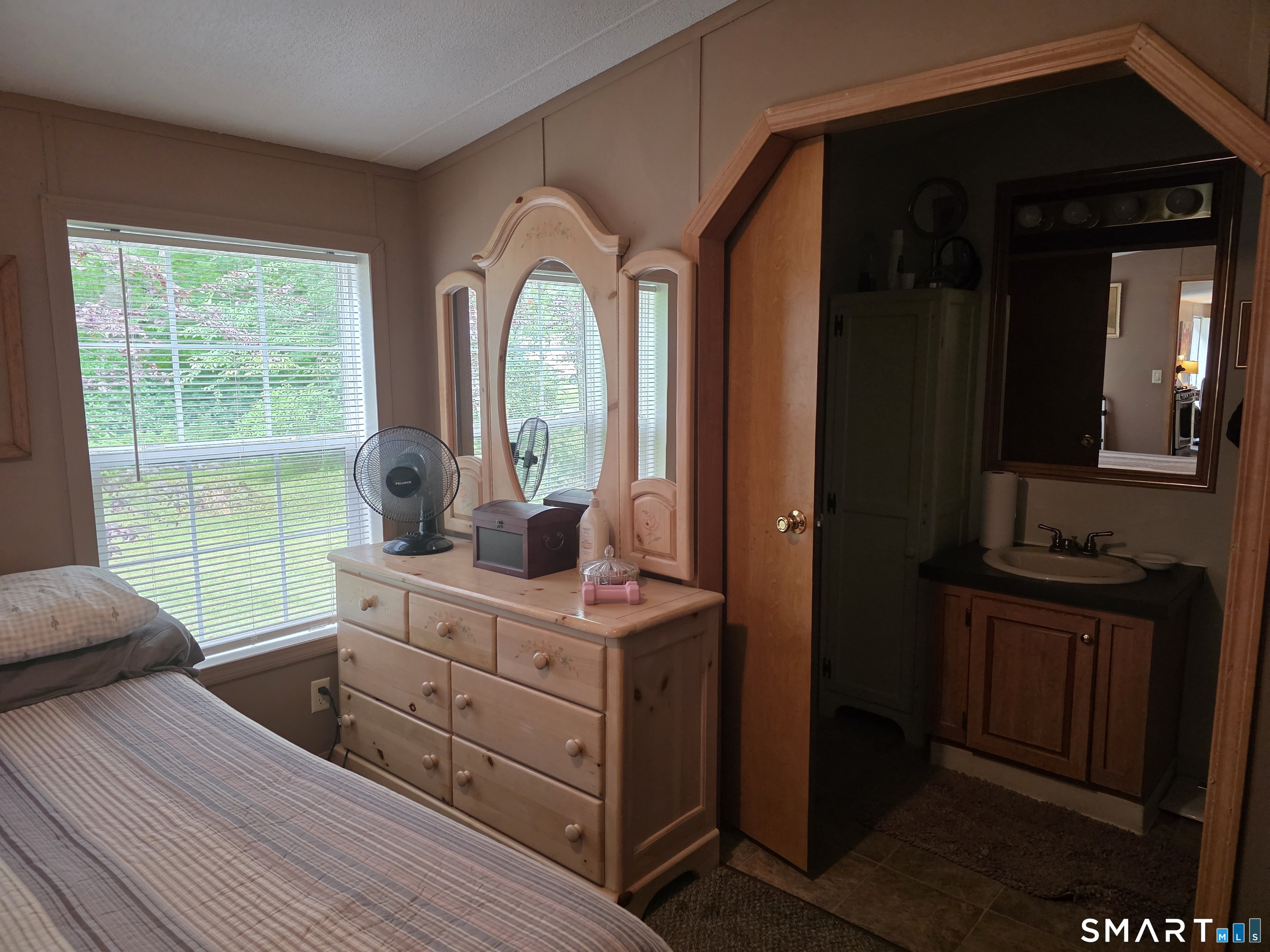 1531 Glasgo Road Griswold, CT 06351 - Photo 19 of 38