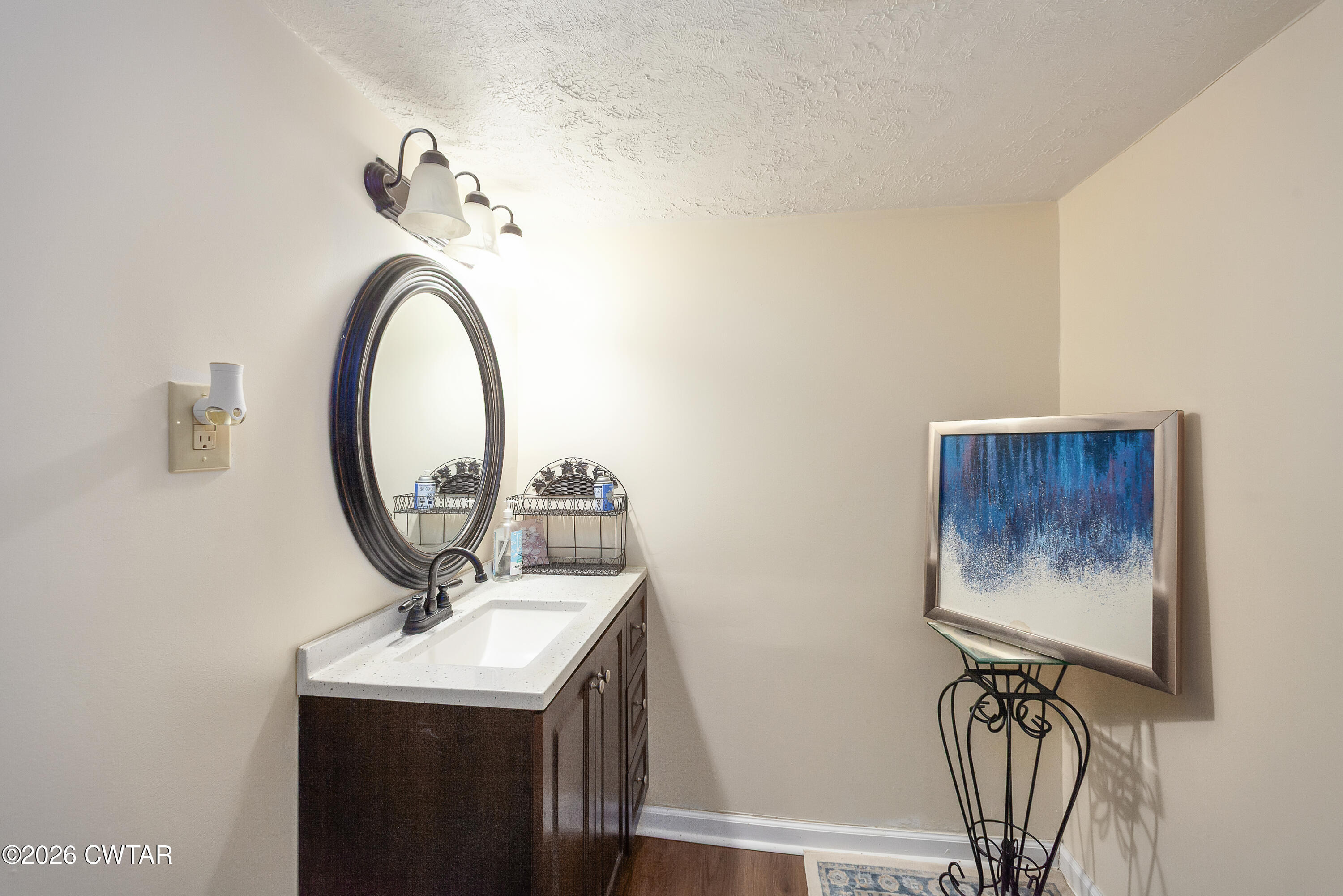 29 Carlos Street Jackson, TN 38301 - Photo 22 of 27 half bathroom