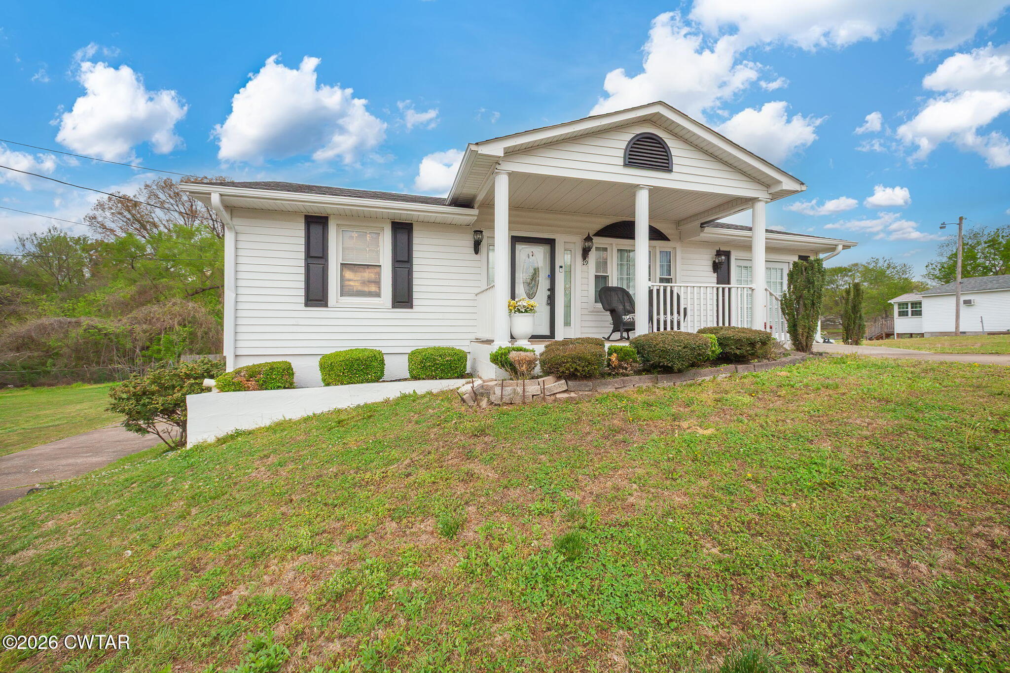 29 Carlos Street Jackson, TN 38301 - Photo 3 of 27 Front 3