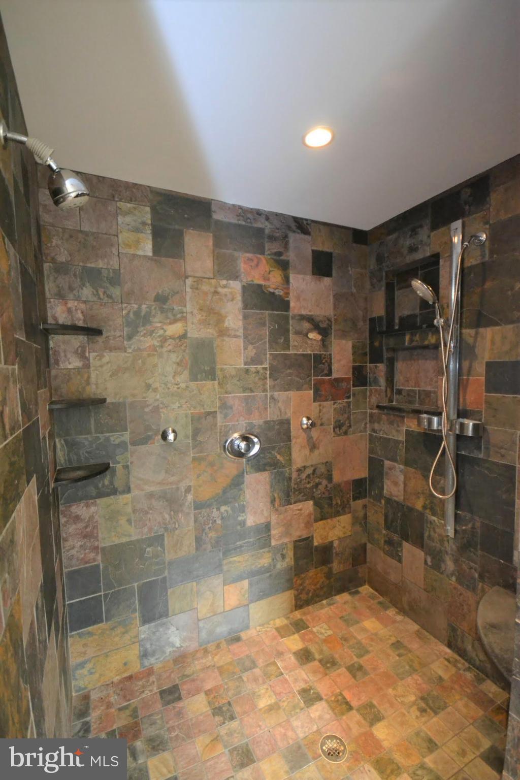 1567 St Margarets Road Annapolis, MD 21409 - Photo 18 of 28 Bath (Master)