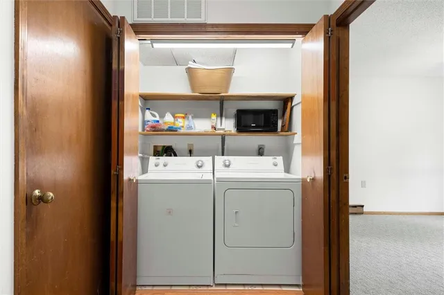 $194,900 | 18867 Sunrise Drive, Belton, MO 64012