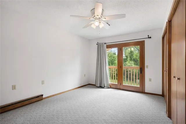 $194,900 | 18867 Sunrise Drive, Belton, MO 64012