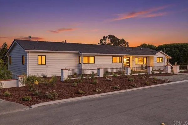 $4,550,000 | 557 Canyon Drive, Solana Beach, CA 92075