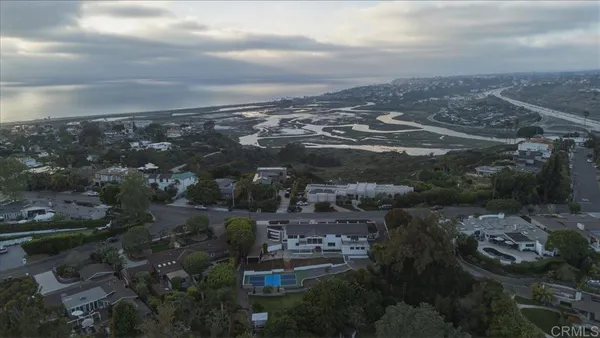$4,550,000 | 557 Canyon Drive, Solana Beach, CA 92075