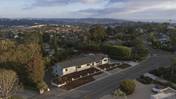 $4,550,000 | 557 Canyon Drive, Solana Beach, CA 92075