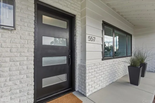 $4,550,000 | 557 Canyon Drive, Solana Beach, CA 92075