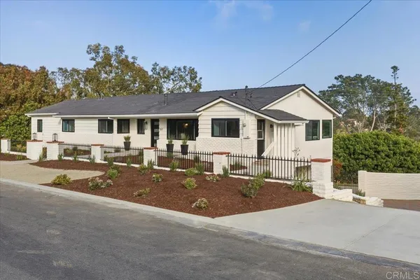 $4,550,000 | 557 Canyon Drive, Solana Beach, CA 92075