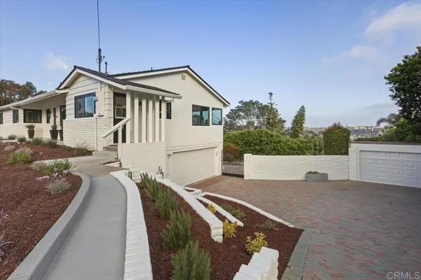 $4,550,000 | 557 Canyon Drive, Solana Beach, CA 92075