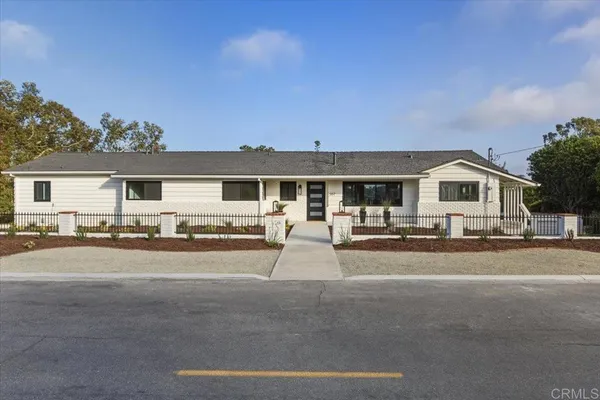 $4,550,000 | 557 Canyon Drive, Solana Beach, CA 92075