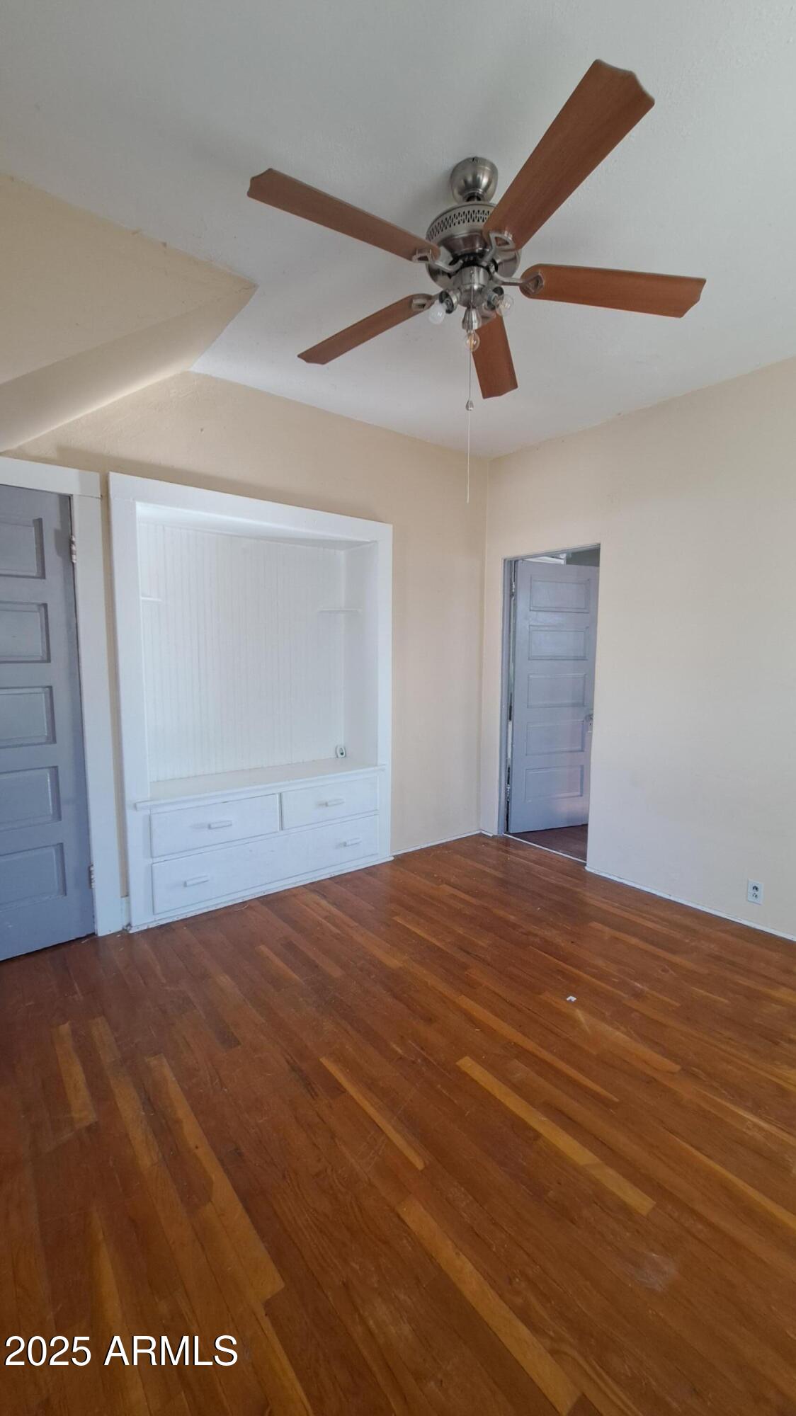 507 Bisbee Road Bisbee, AZ 85603 - Photo 10 of 26 a view of an empty room