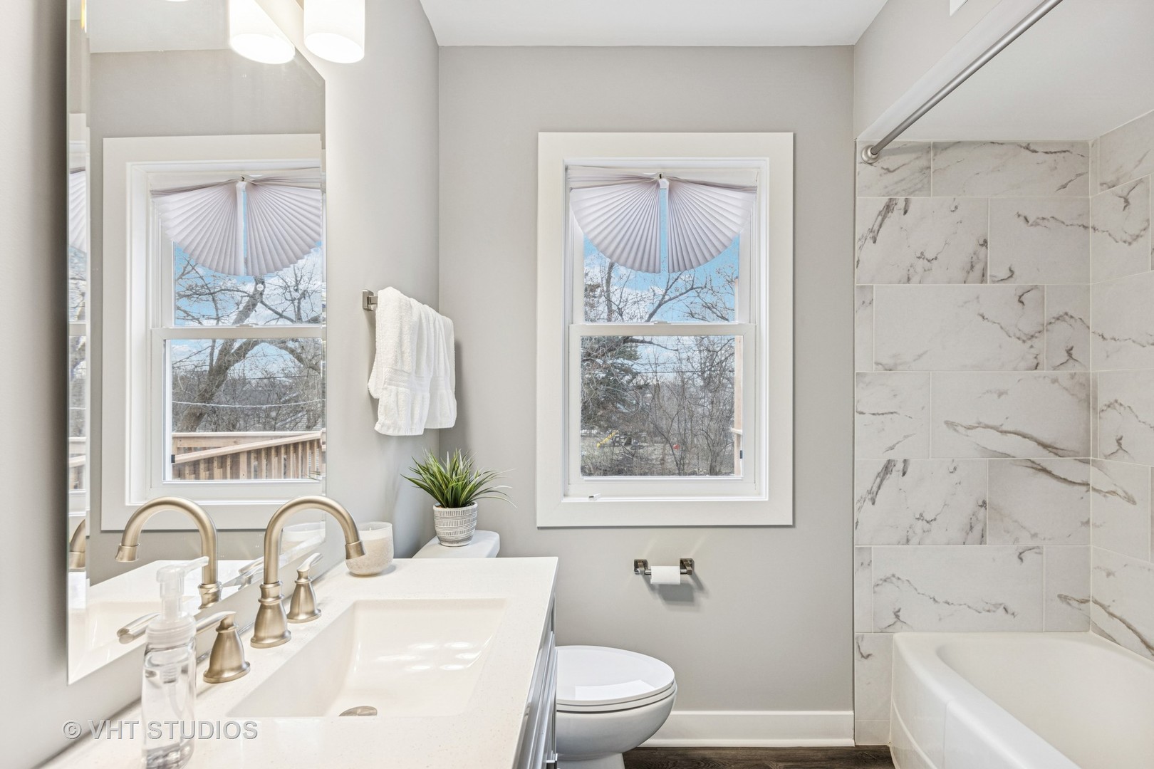 226 Ridge Avenue Crystal Lake, IL 60014 - Photo 4 of 23