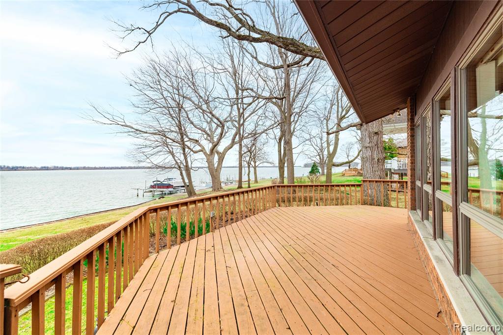 27981 Elba Road Grosse Ile, MI 48138 - Photo 17 of 56 Gallery Image 17