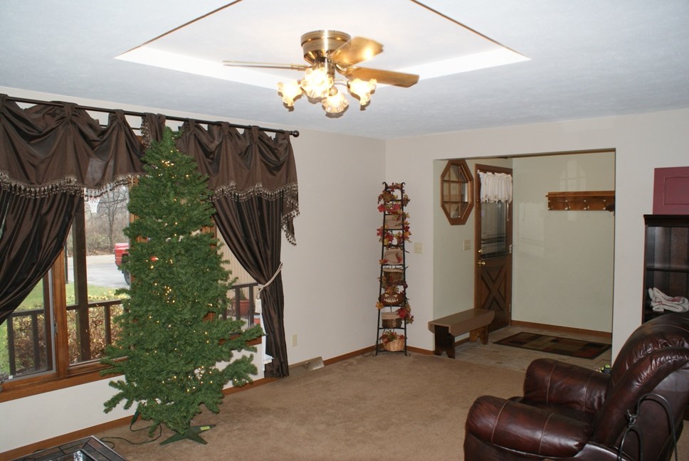 15648 East Royster Road Davis Junction, IL 61020 - Photo 6 of 19 Gallery Image 6