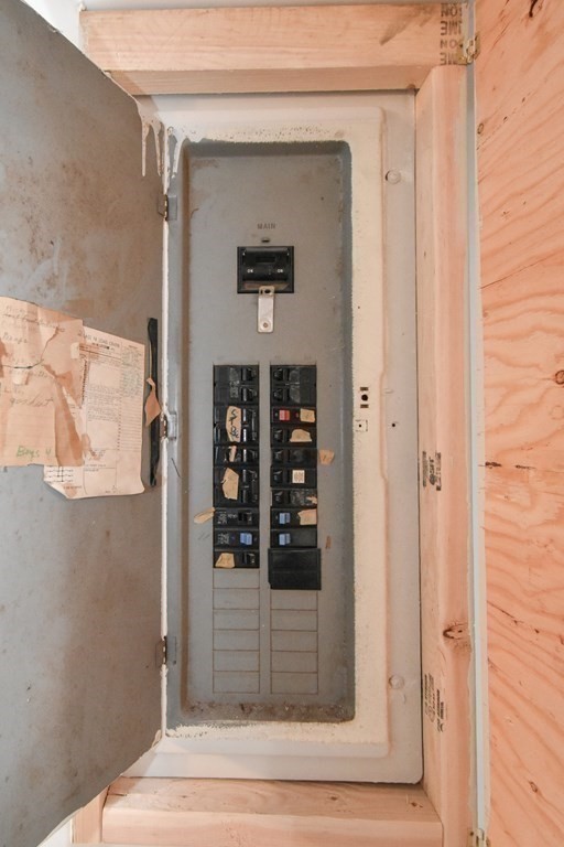 1094 Sumner Avenue Springfield, MA 01118 - Photo 34 of 35 a view of a entryway door