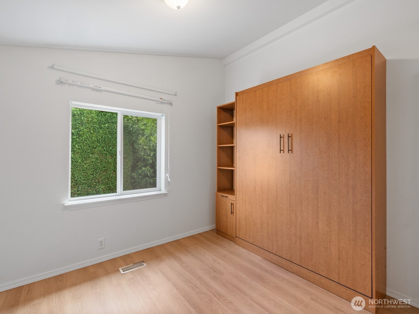23825 15th Avenue Southeast, Unit 159 Bothell, WA 98021 - Photo 12 of 20 an empty room with windows