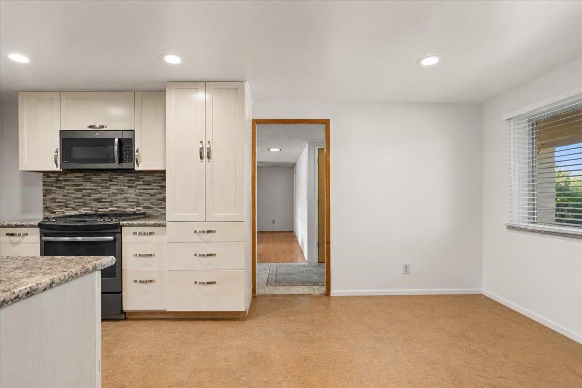 69 Springbrook Circle Sacramento, CA 95831 - Photo 9 of 29