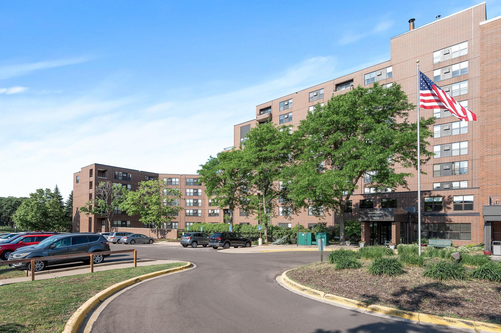 7600 Golden Valley Road, Unit 411 Golden Valley, MN 55427 - Photo 2 of 29