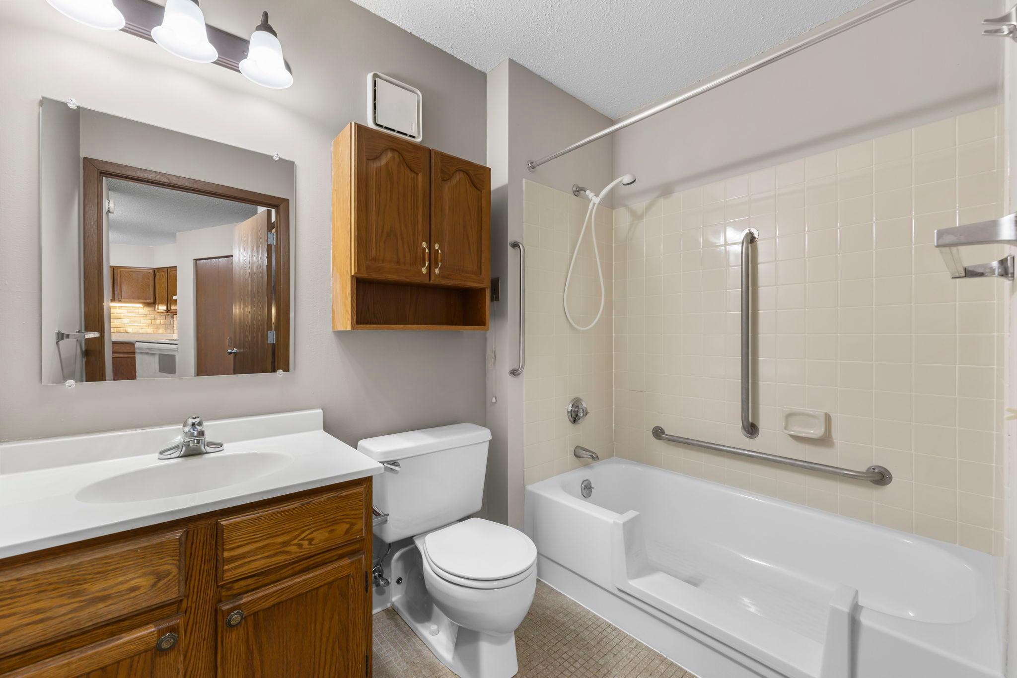 7600 Golden Valley Road, Unit 411 Golden Valley, MN 55427 - Photo 28 of 29