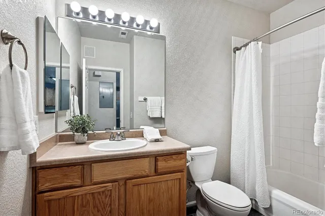 $340,000 | 22960 East Roxbury Drive, Unit F, Aurora, CO 80016