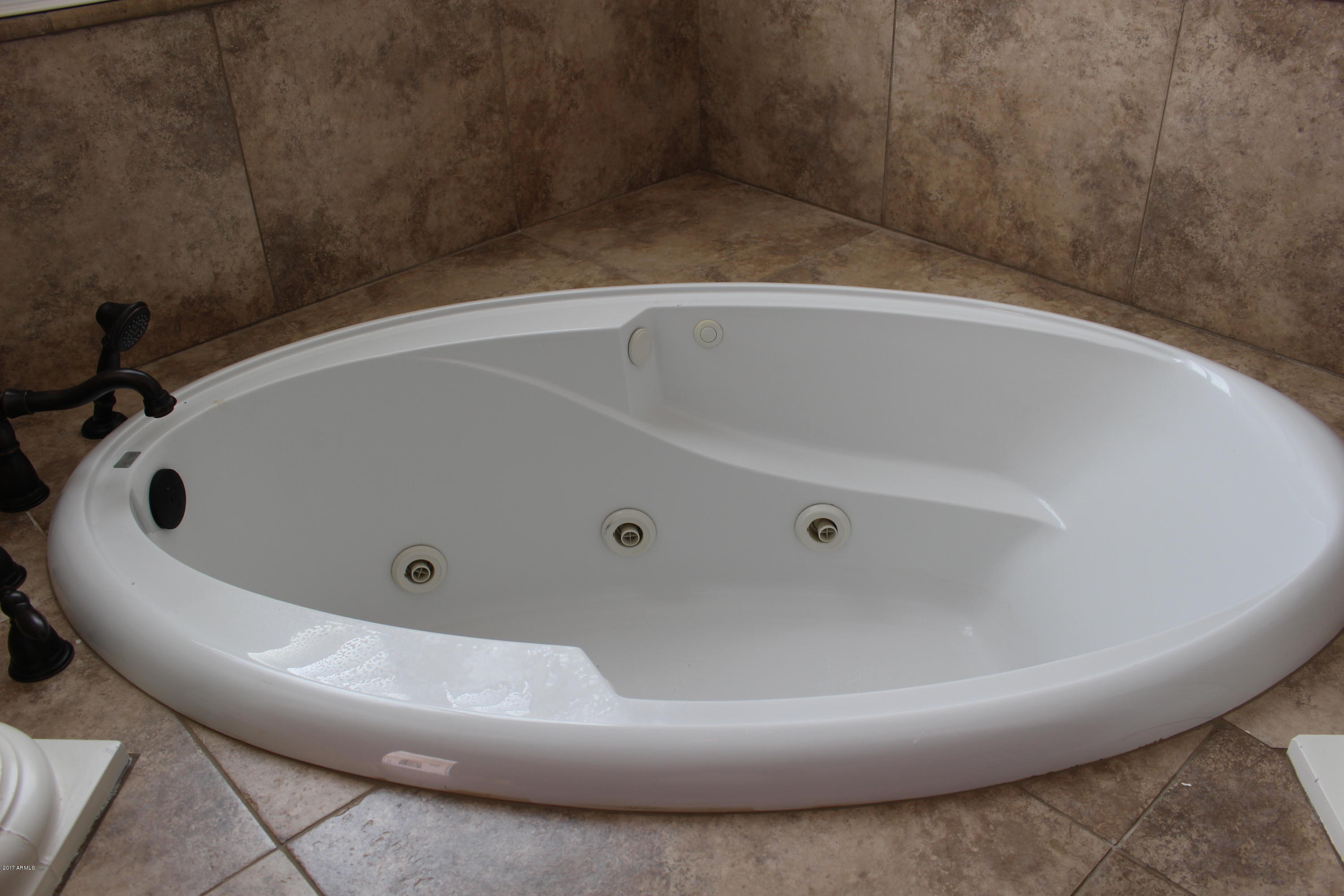 29981 West Marsh Road Casa Grande, AZ 85193 - Photo 17 of 38 Garden tub