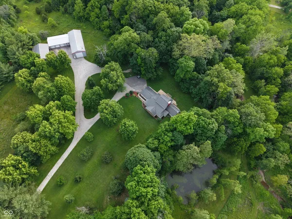 $750,000 | 530 East County Road 825 North, Bainbridge, IN 46105