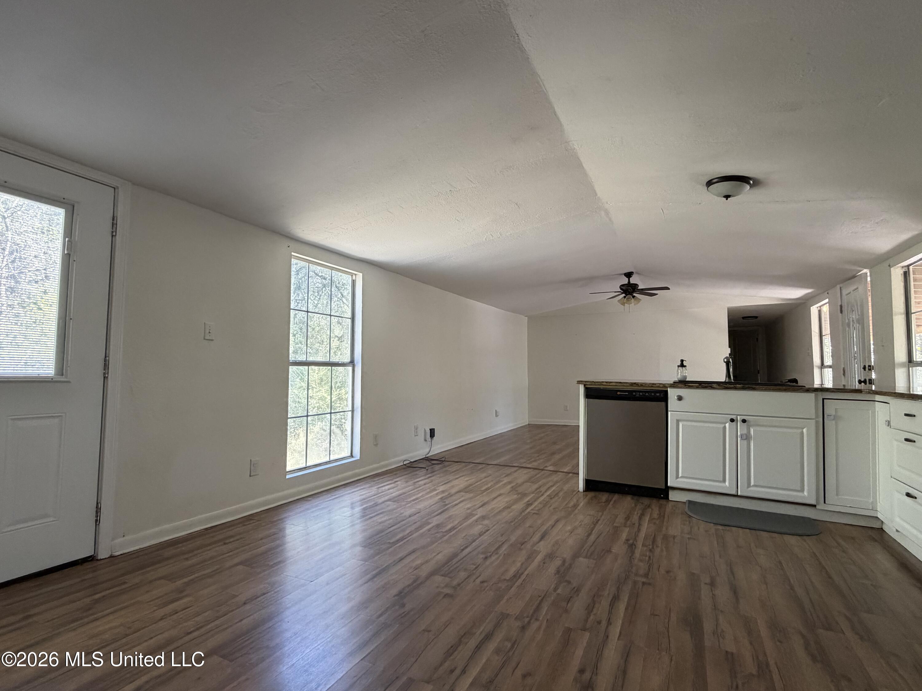 16016 Highway 603 Kiln, MS 39556 - Photo 6 of 11 IMG_8748