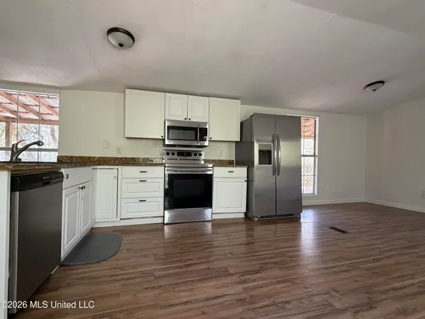 $1,200 | 16016 Highway 603, Kiln, MS 39556