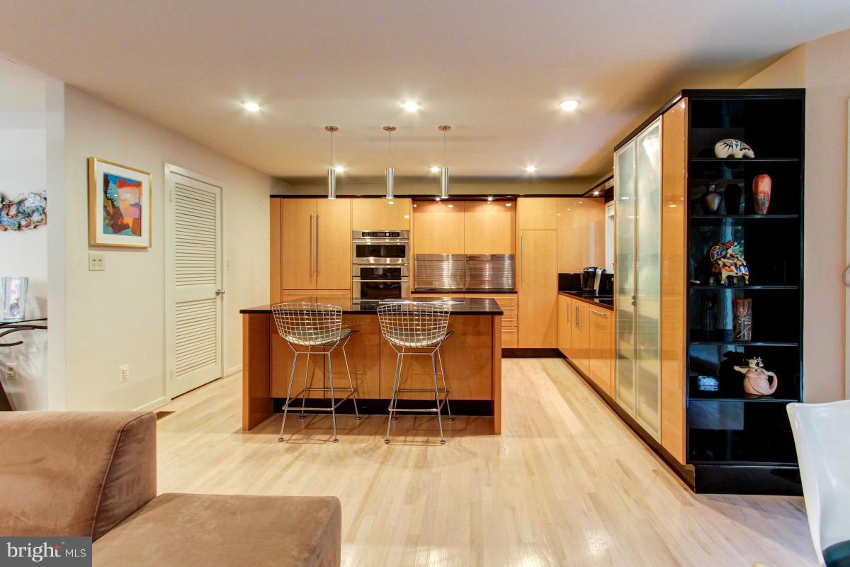 11570 Hemingway Drive Reston, VA 20194 - Photo 13 of 30 Kitchen