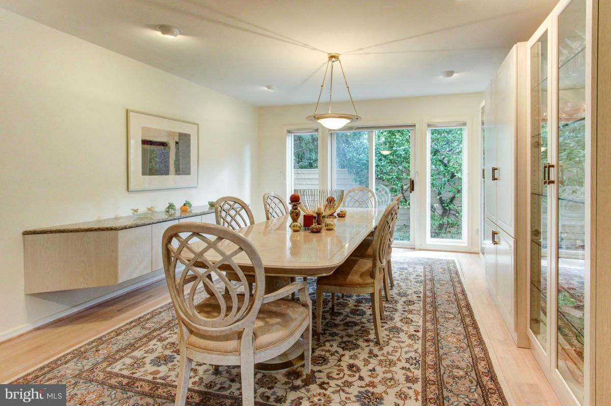 11570 Hemingway Drive Reston, VA 20194 - Photo 7 of 30 Dining Room